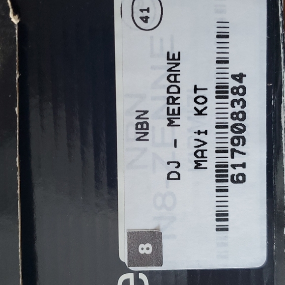 Men's Sneakers - Picture 6 of 6